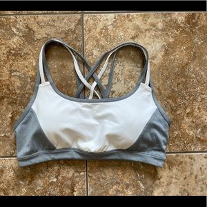 Athleta Strappy Bra Medium EUC